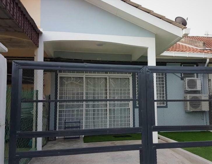 The Serene Homestay, Port Dickson Extérieur photo